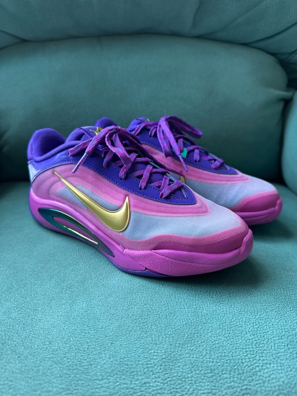 Nike Aja girls shoes-Big Kids' Nike A'One Basketball Shoes size3